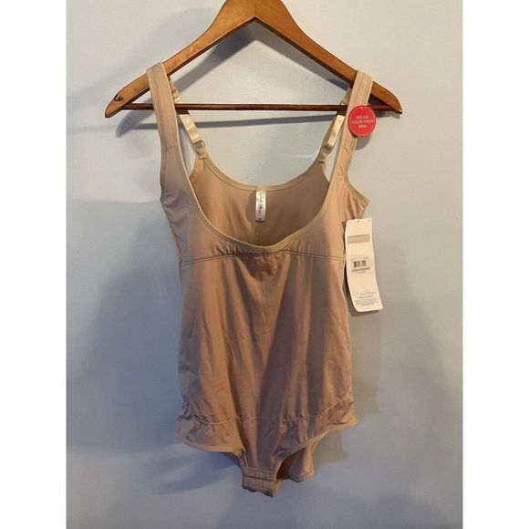 Marilyn Monroe Other - Marilyn Monroe Shapewear One-Piece Women’s 1X Nude New With Tags $42 Retail